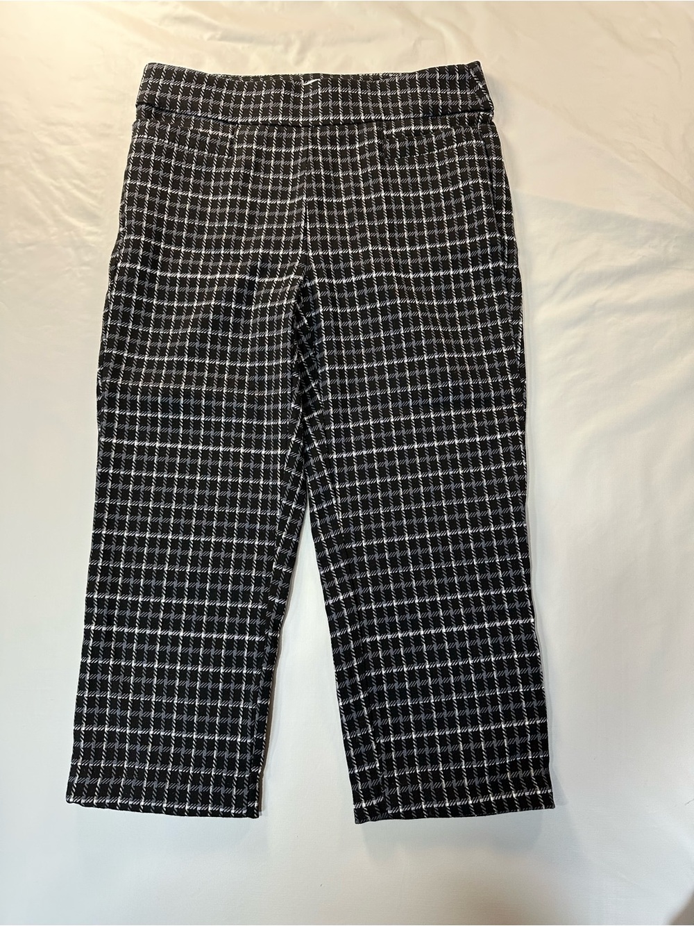 Liz Claiborne Black Gray White Plaid Capri Pants Lisa style size 6